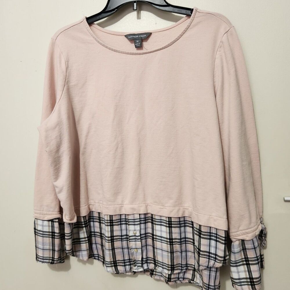 Alexander jordan women blouse Size 1X Layered Light Pink Color